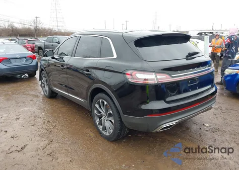 2022 Lincoln Nautilus Reserve z USA, uszkodzony, nr VIN 2LMPJ8K92NBL27639